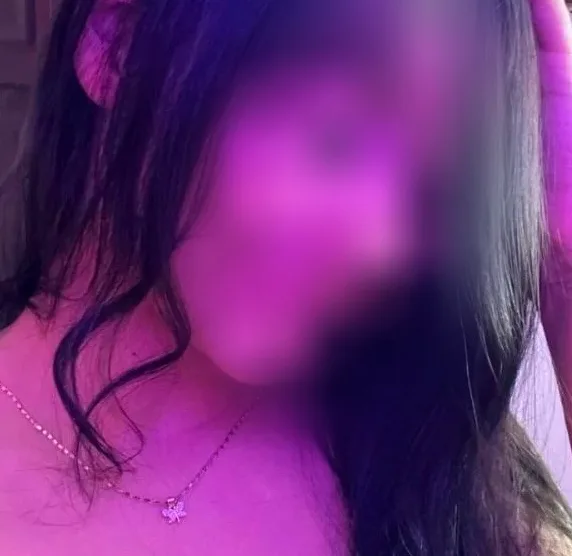 Lily, 19
