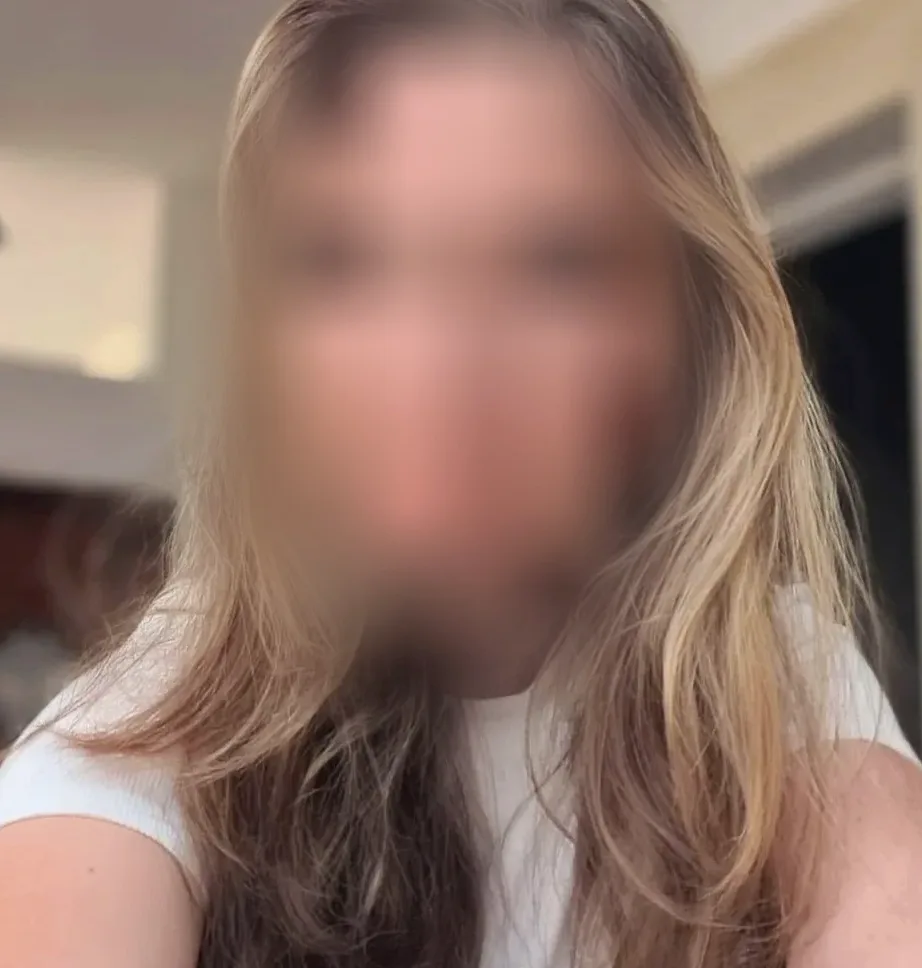 Morag, 22